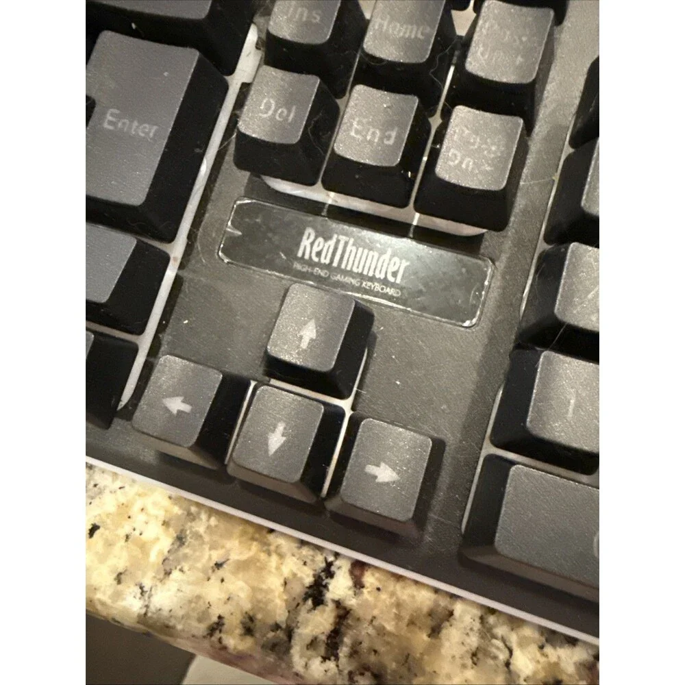 red thunder K10  keyboard And Mouse (mouse Doesn’t Have The Chip) Backlight Lit